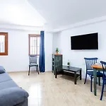 Apartment 2a Cozy Flores With Pool