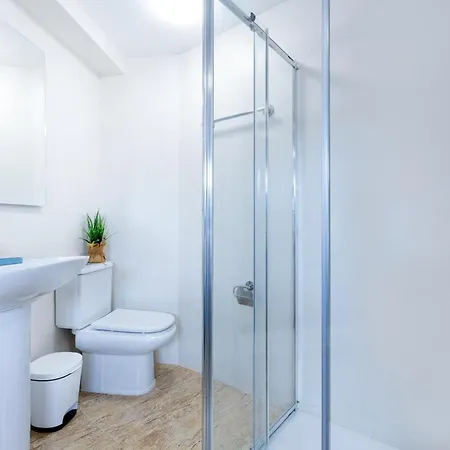 2a Cozy Flores With Pool *